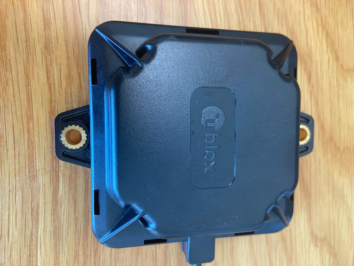 A: u-blox ANN-MB2-00 パッチ型のリファレンス機